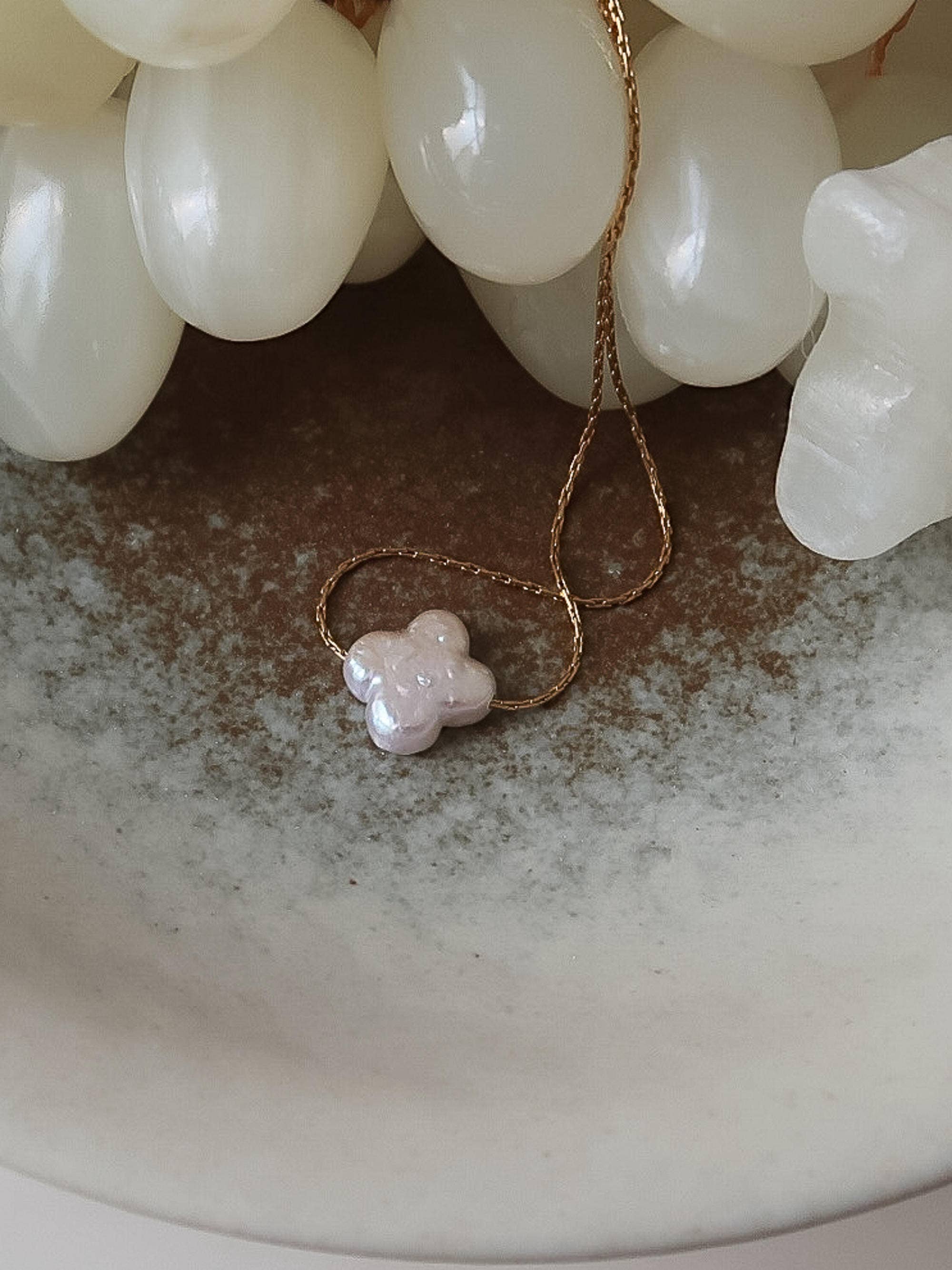 Clover Pearl Necklace