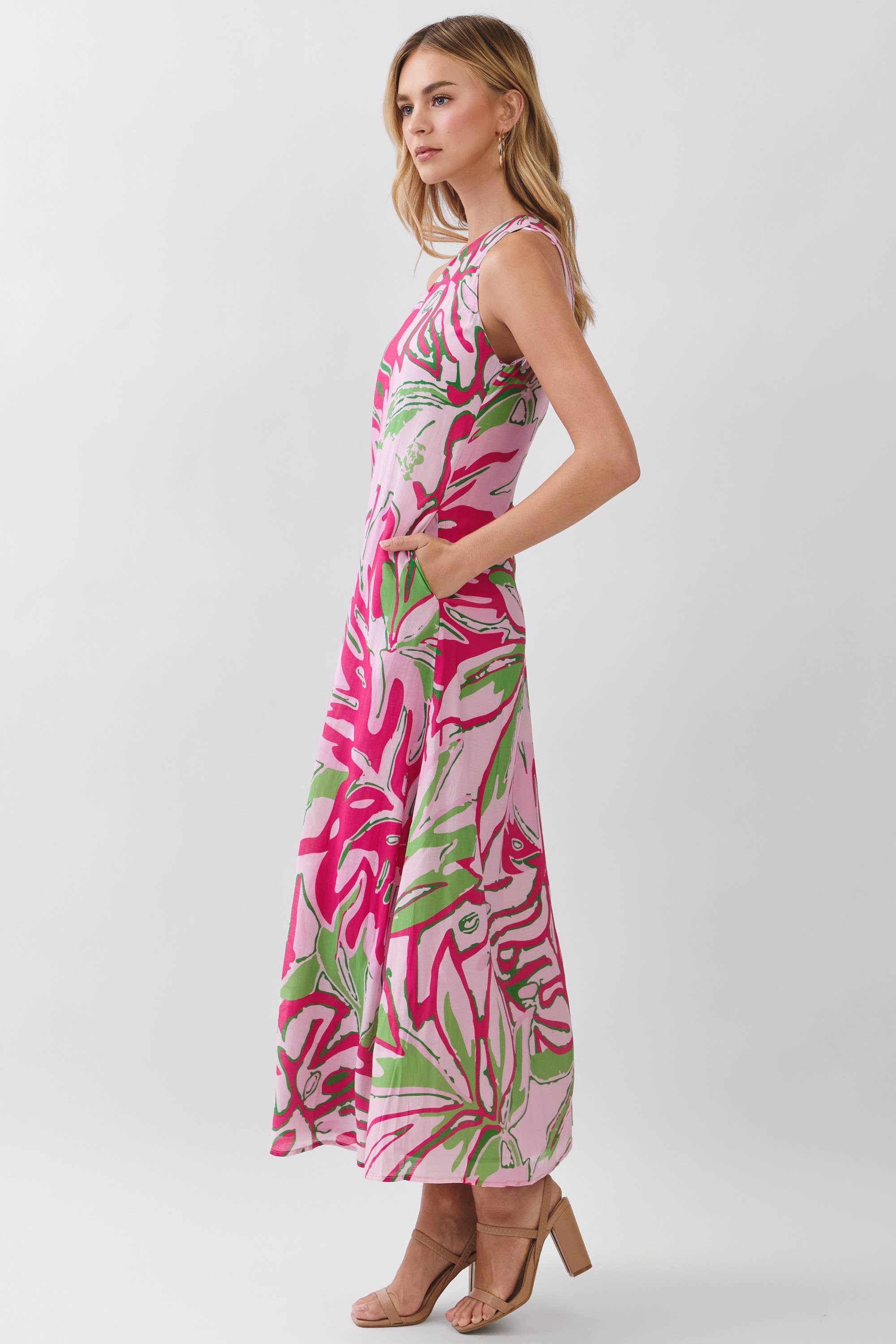 Hibiscus Haven Maxi Dress