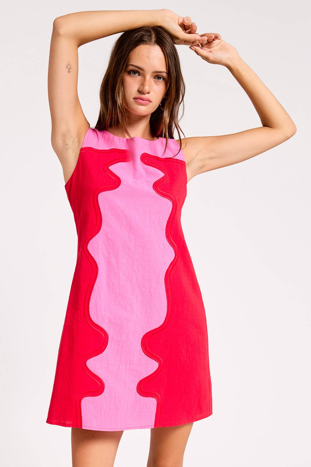 Wavy Pop Shift Dress-Pink