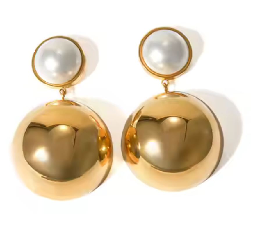 Pearl and Gold Drop Earring