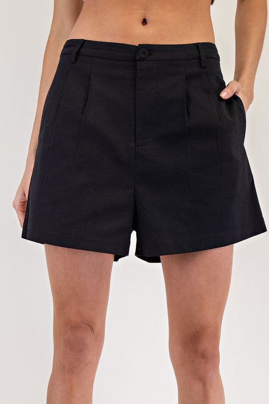 The Essentials Shorts- Black