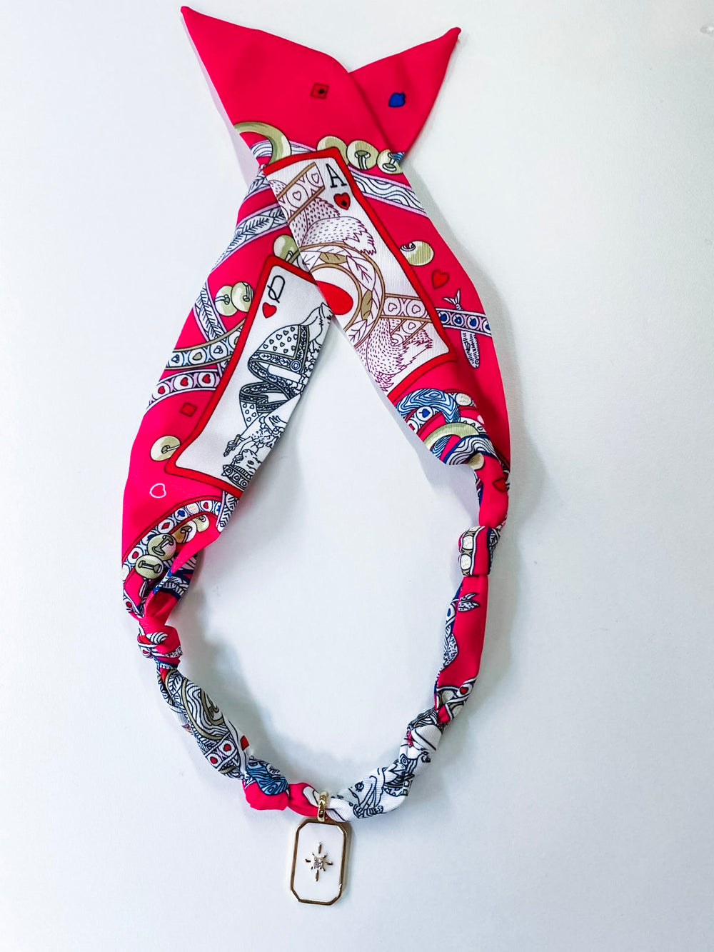 Rodeo Rose Scarf Necklace-White Radiance