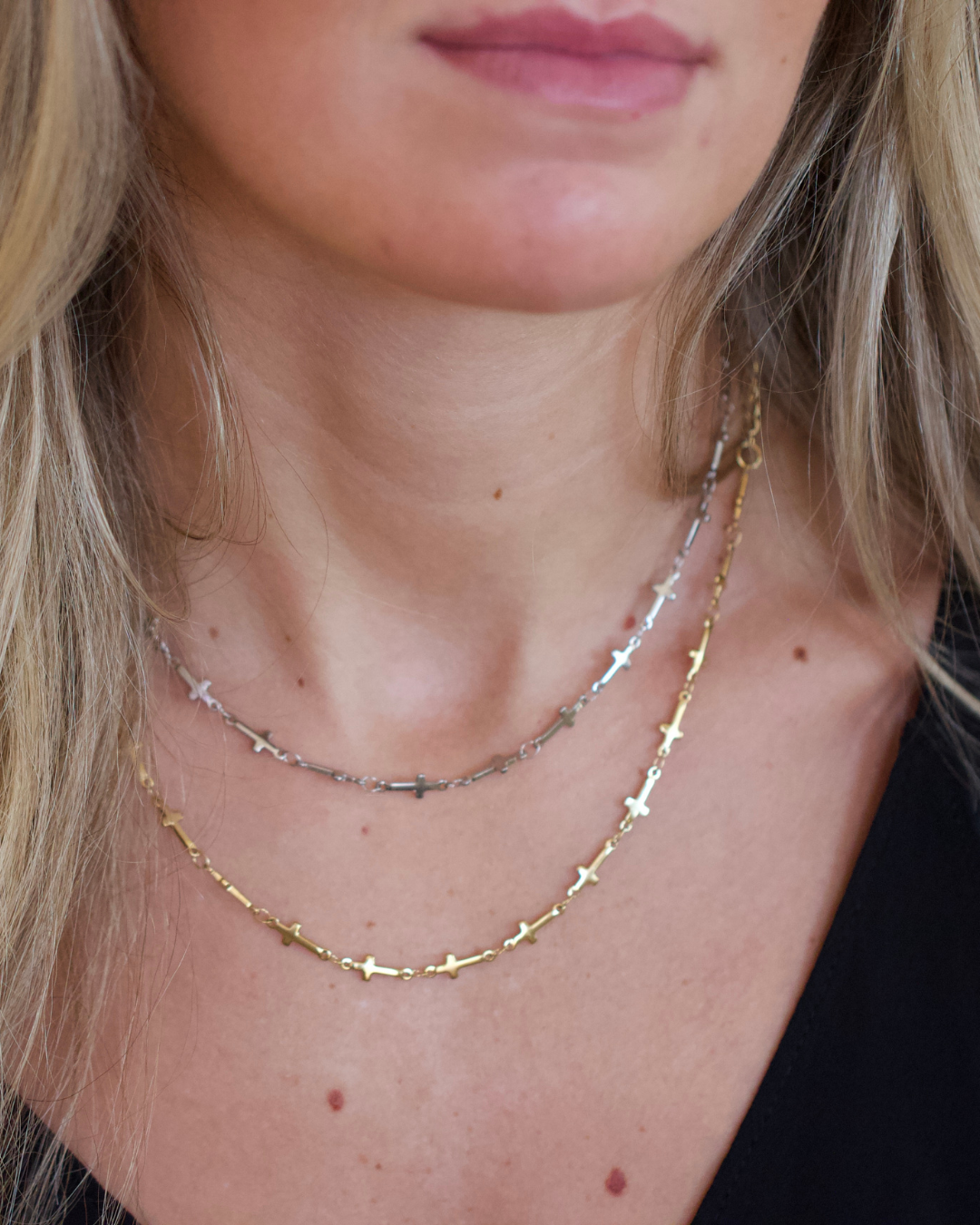 Riley Mini Cross Necklace-Gold