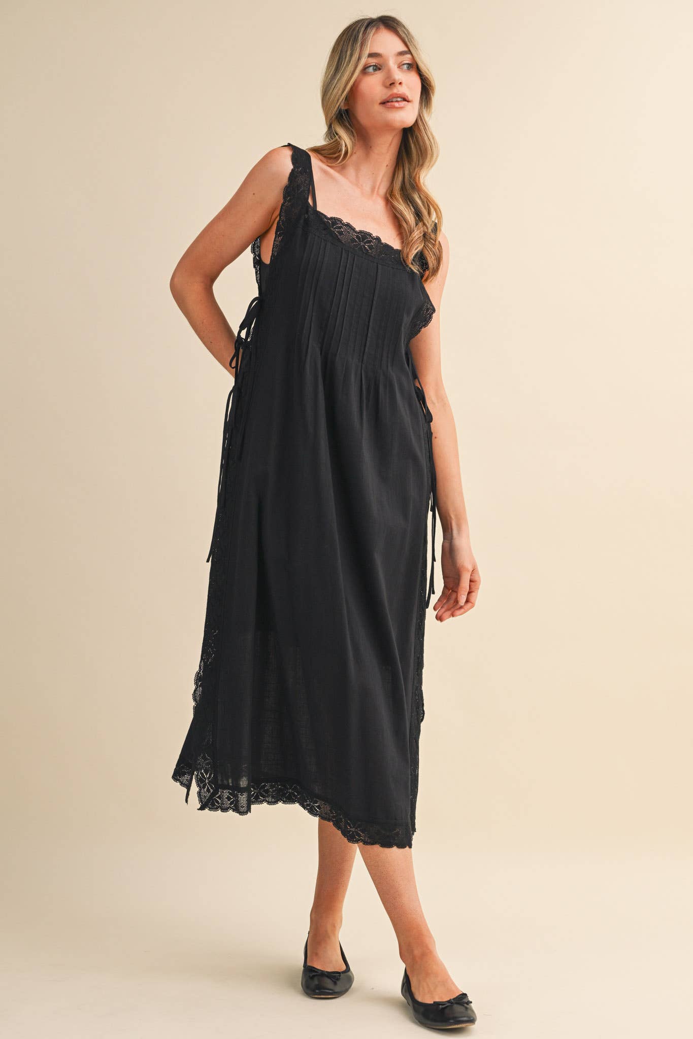 PREORDER: Fleur Romance Midi Dress-Black