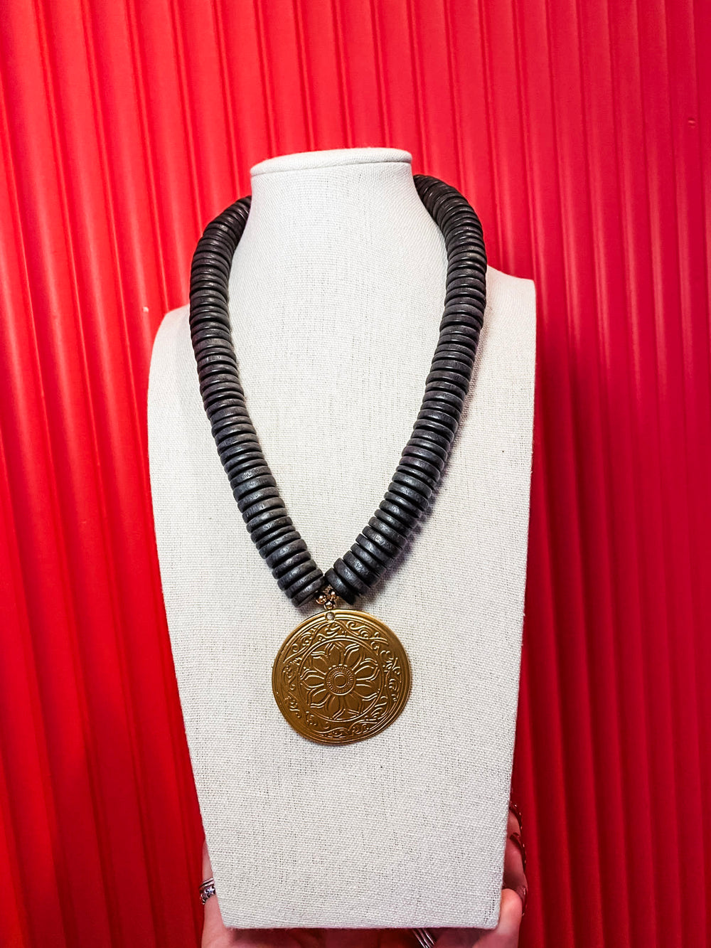 Floral Medallion Beaded Necklace-Dark Mocha