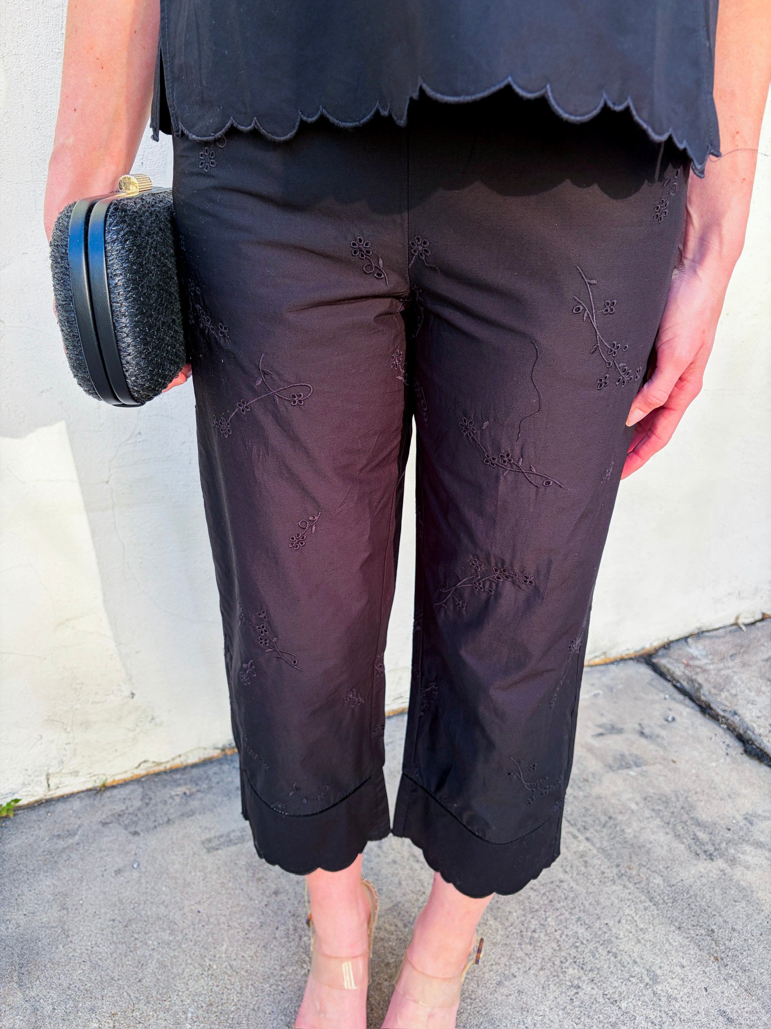 Daisy Stitch Cropped Pants