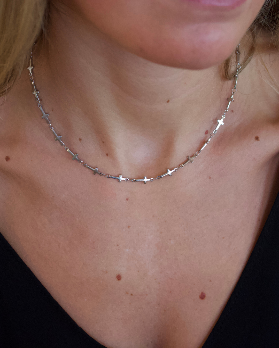 Riley Mini Cross Necklace-Silver