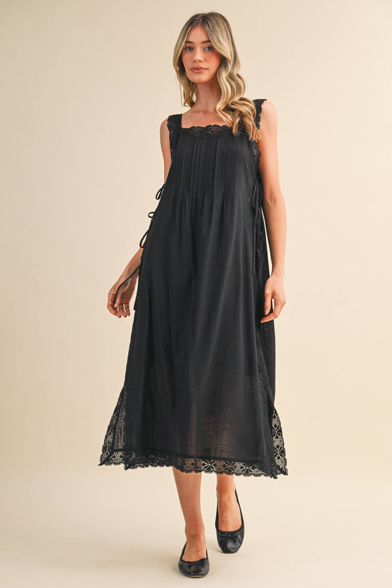 PREORDER: Fleur Romance Midi Dress-Black
