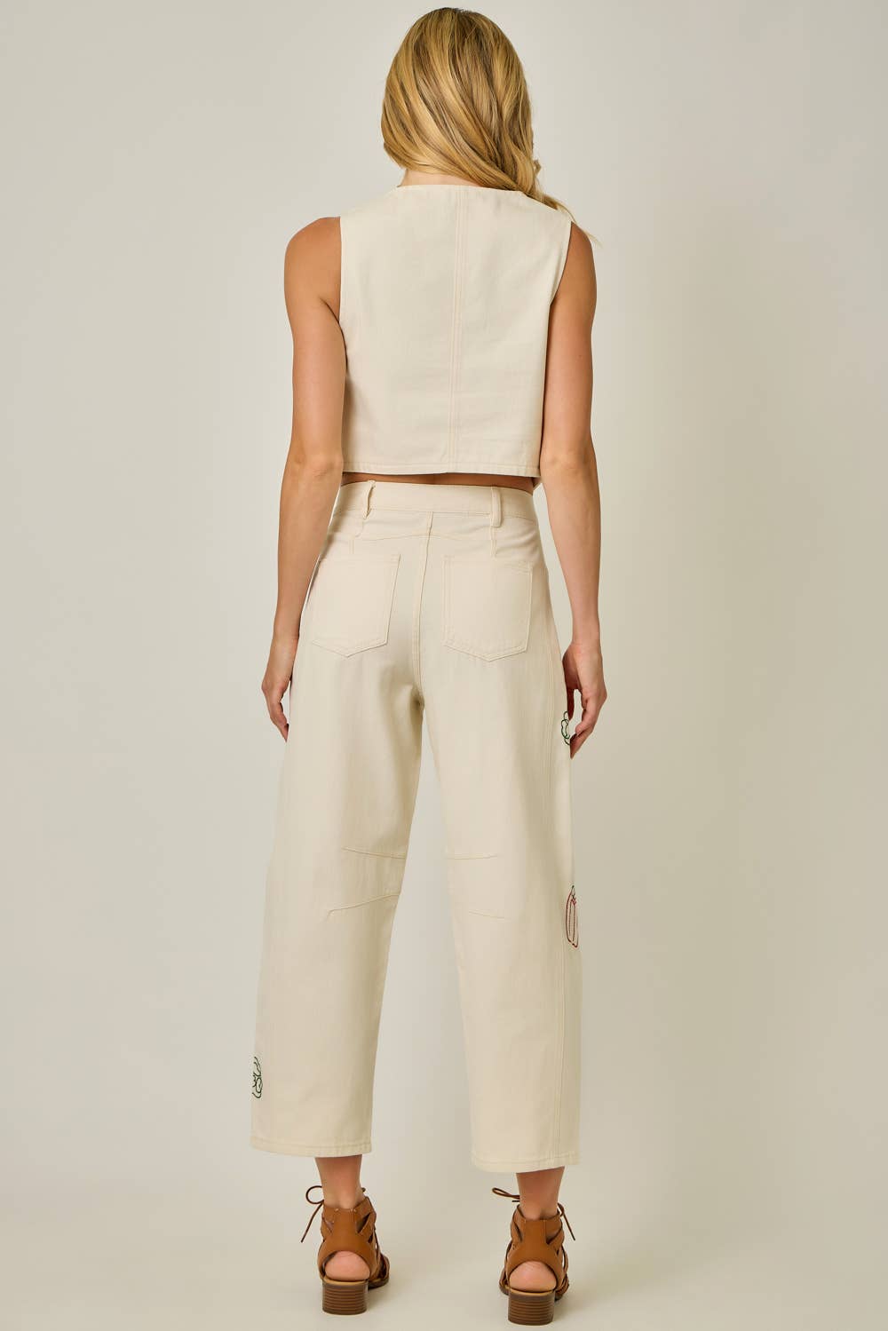 Veggie Embroidered Barrel Jeans