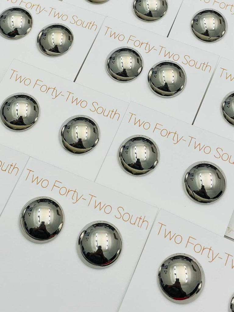 Shiny Dome Stud- Silver